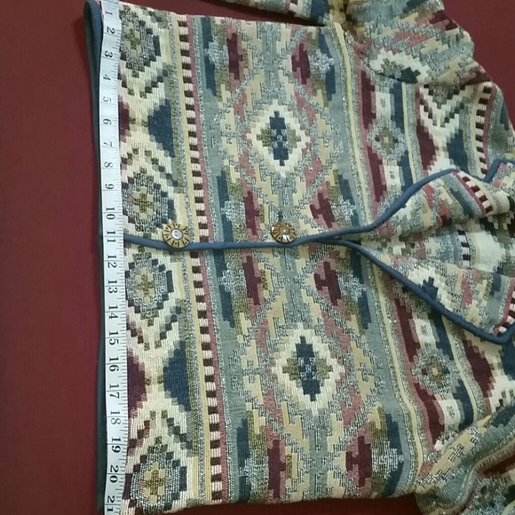 NEW INDENTITY - Picture 13 of 16